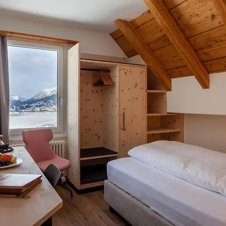 Waldhaus Am 3*