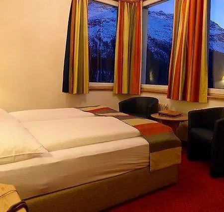 Готель Waldhaus Am 3*